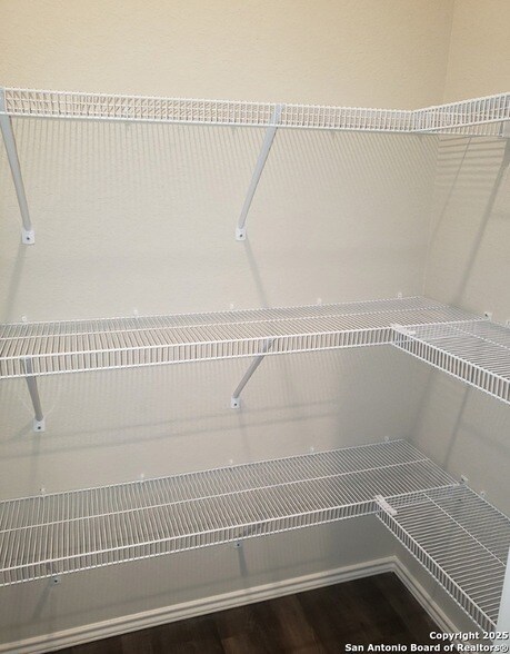 Building Photo - 2027 Sisyphus Vw