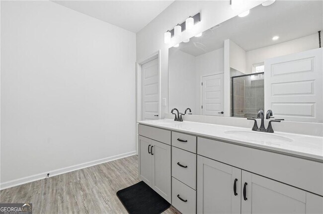 Building Photo - 3860 Pressley Ln