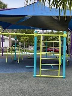 Building Photo - 541 Blue Heron Dr