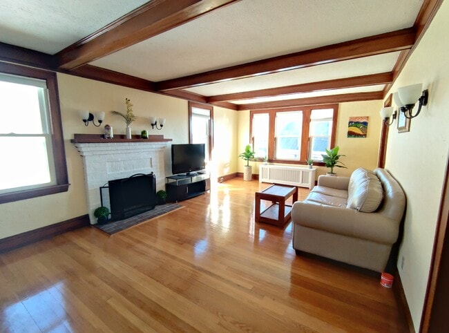 Building Photo - 81 Columbus Ave