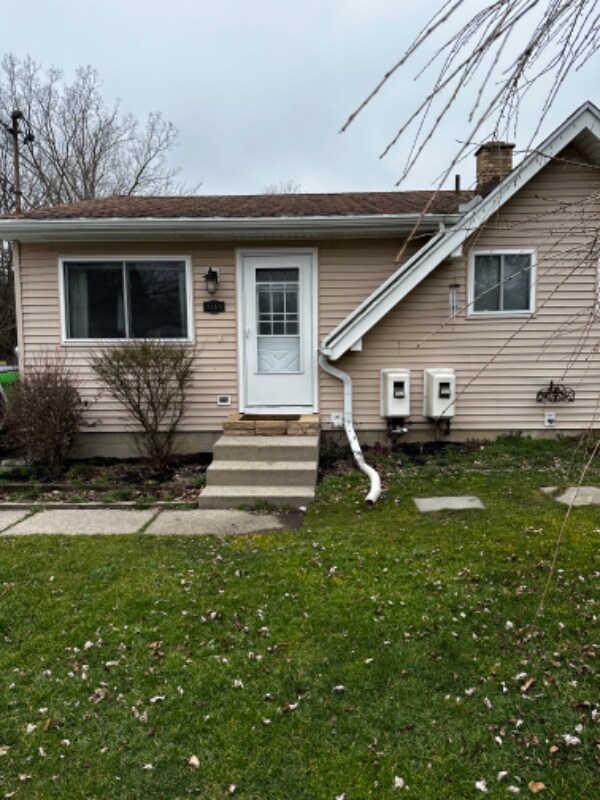 Building Photo - 2168 Meadowlawn Dr