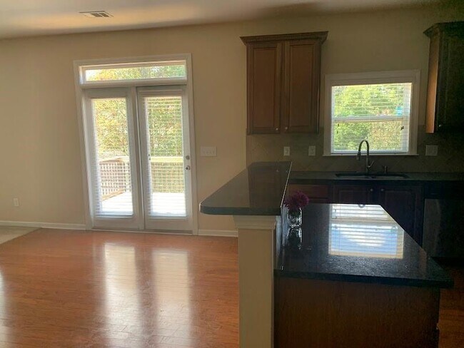 Building Photo - 3755 Long Lake Dr