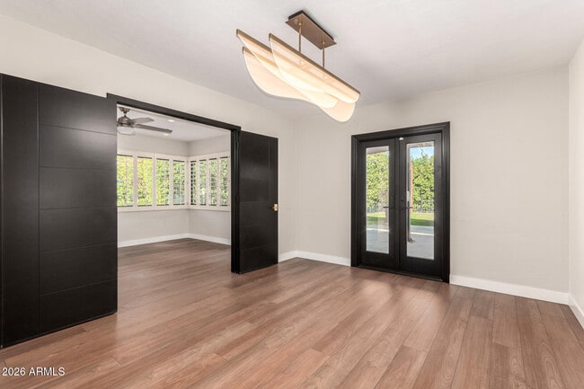 Building Photo - 1519 W Flower Cir N