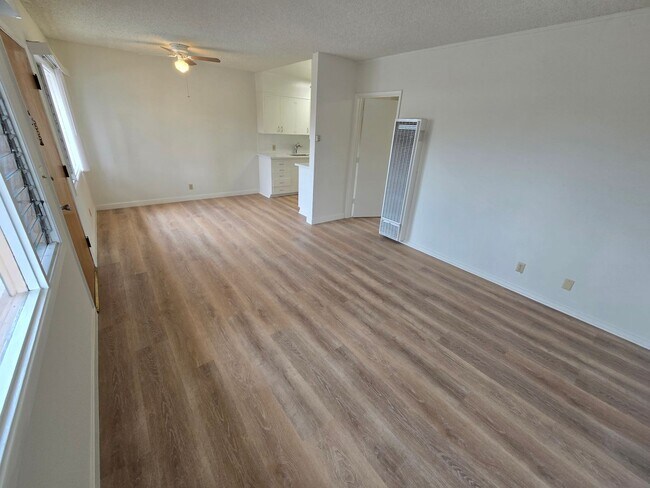 Building Photo - 3032 Meade Ave