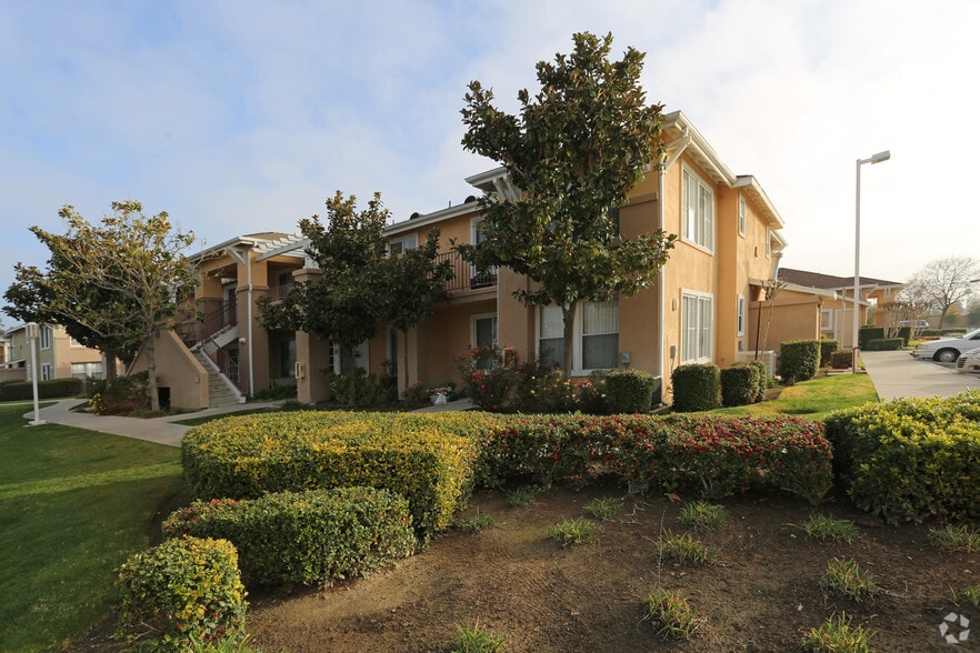 Building Photo - Harmony Court