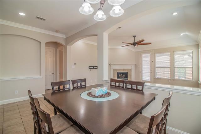 Building Photo - 4647 Phillip Dr