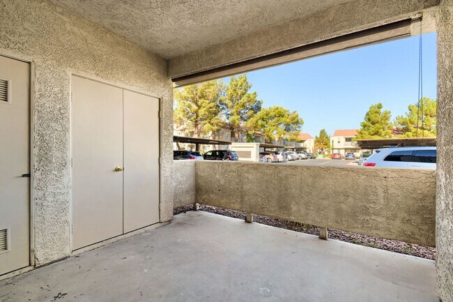 Building Photo - 4860 Nara Vista Way
