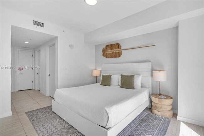 Building Photo - 3900 Biscayne Blvd