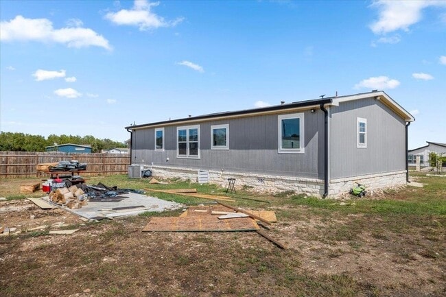 Building Photo - 104 Pineapple Sage Cv