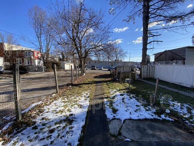 Building Photo - 121 S Belvidere Ave