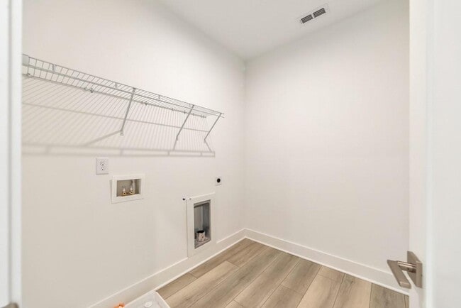 Building Photo - 517 Motivation Cir NW