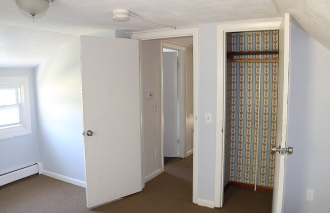 Building Photo - 73 Emerald Rd