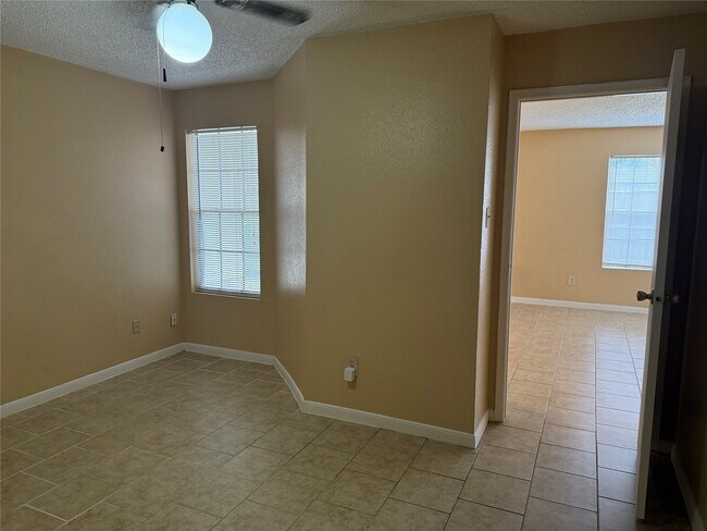 Building Photo - 2750 Holly Hall St