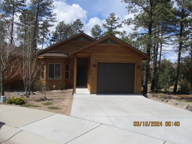 Primary Photo - 2520 Waters Edge Ln