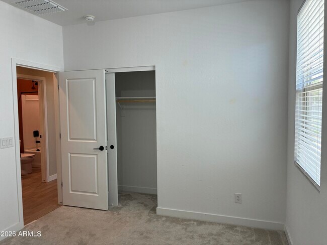 Building Photo - 17296 W Valentine St