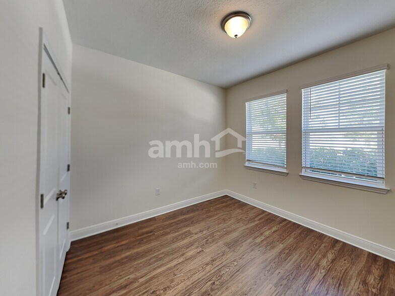 Building Photo - 7801 Stumble Journey Ln