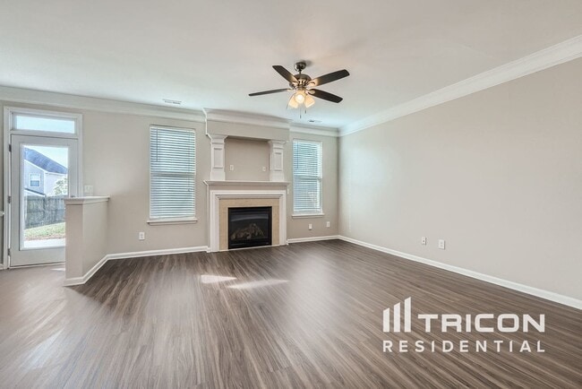 Building Photo - 12733 Oakton Hunt Dr