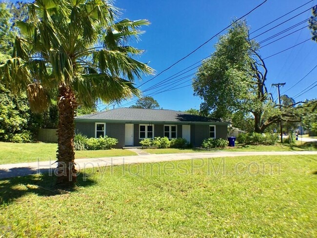 Building Photo - 1559 Brookbank Ave