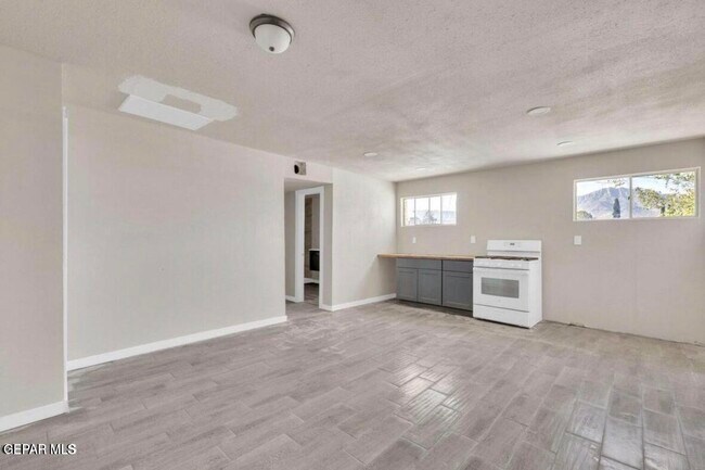 Building Photo - 8827 Mt Elbert Dr