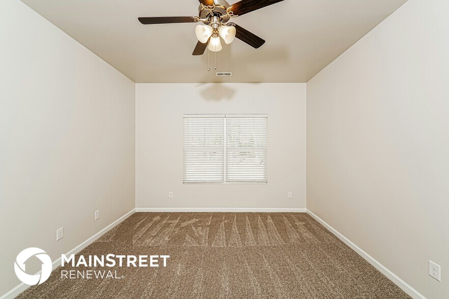 Building Photo - 794 Valley Cir