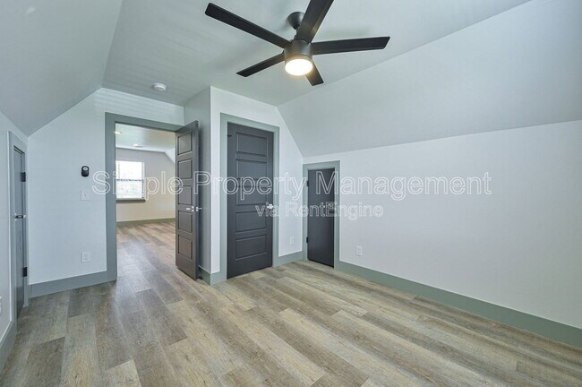 Building Photo - 4005 N Indiana Ave