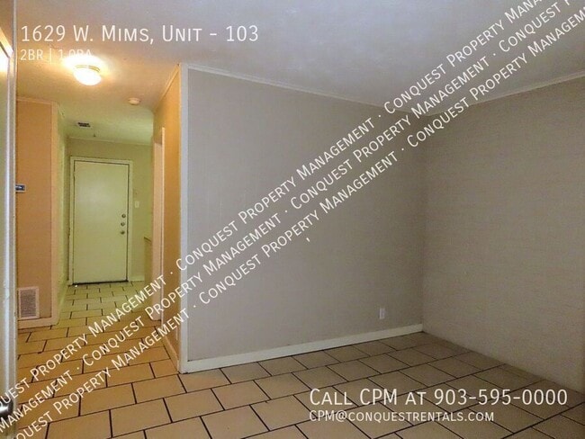 Building Photo - 1629 W Mims St