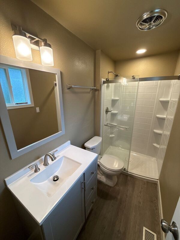 Building Photo - 1650 NW Highland Dr