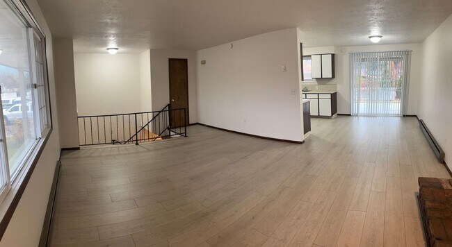 Building Photo - 1362