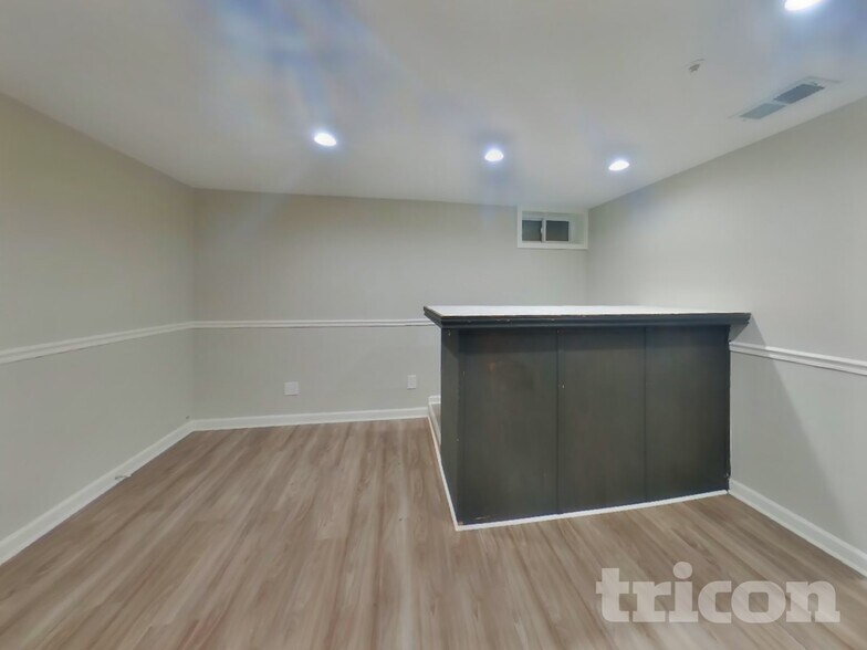 Building Photo - 1513 Cumberland Ct