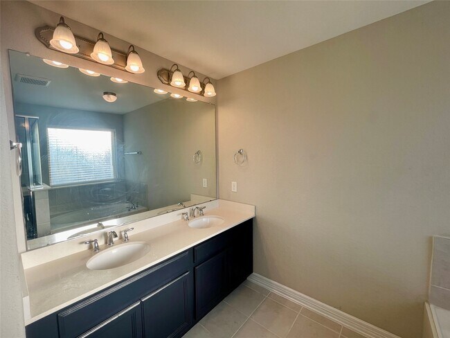 Building Photo - 26314 Stonedale View Dr
