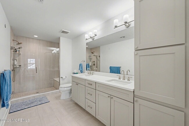 Building Photo - 25 Catherine St