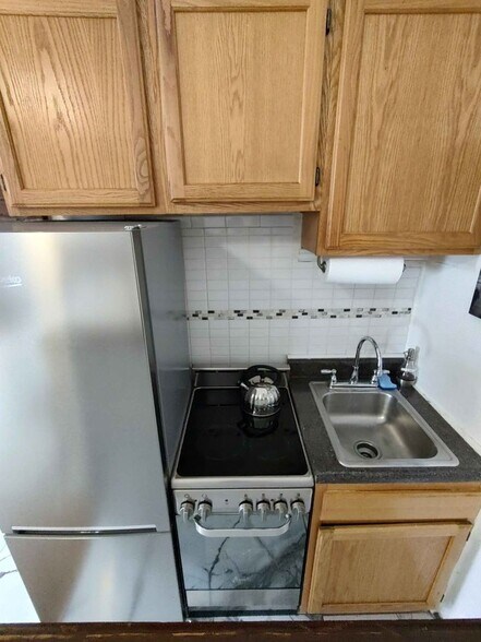 Building Photo - 556 W 161st St