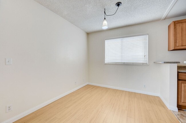 Building Photo - 2365 Canfield Dr