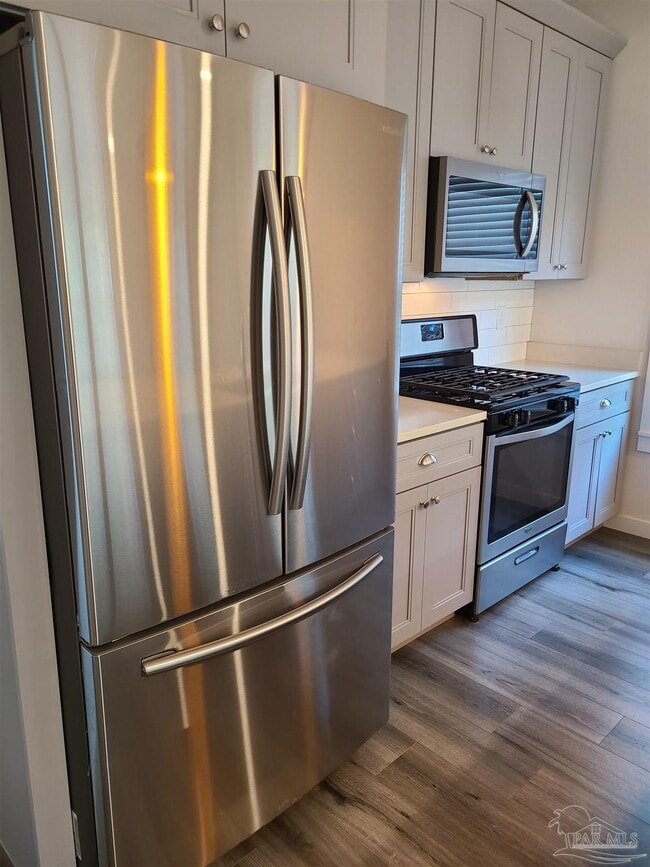 Building Photo - 603 N Reus St