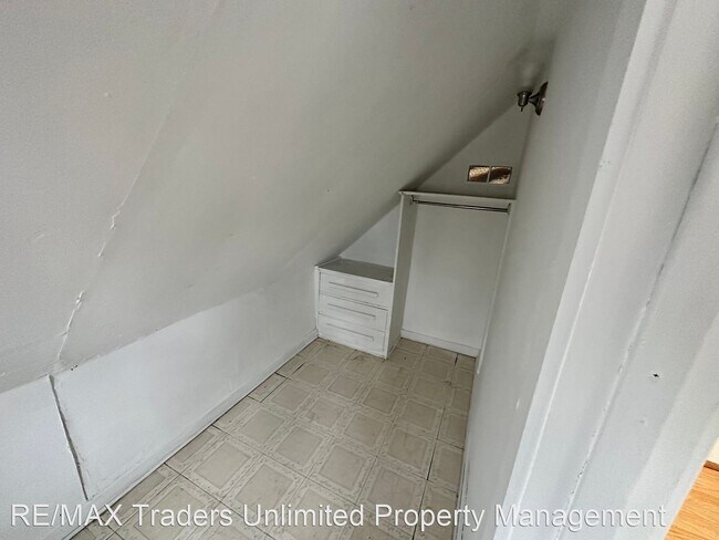 Building Photo - 3 br, 2 bath House - 920 W McClure