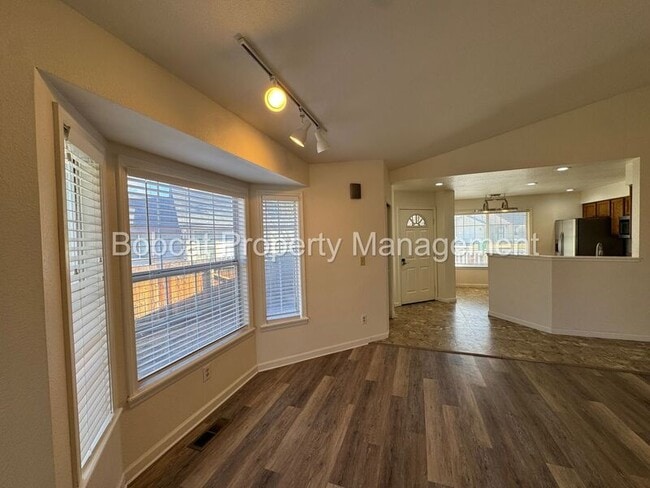 Building Photo - 326 Sandalwood Dr