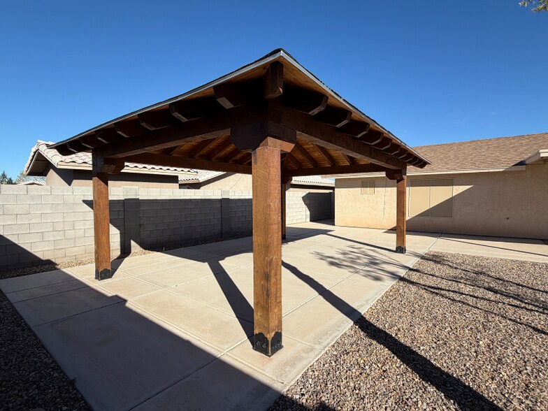 Building Photo - 6105 E 43rd Pl