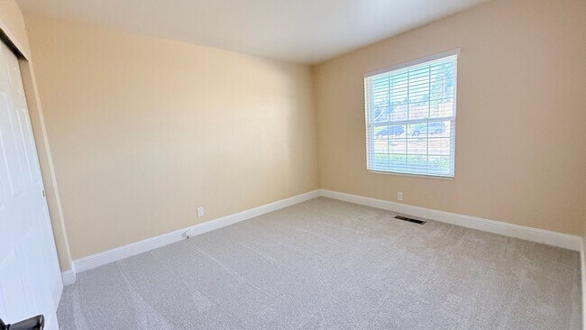 Building Photo - Charming and Move-in Ready, 4BD/2BA, Single-Story Home in Twin Creeks South Estates, San Ramon- A...