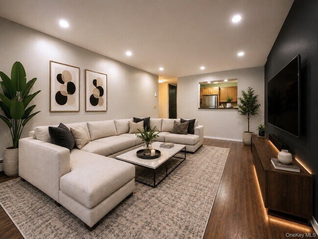Building Photo - 13-15-15 Estates Ln