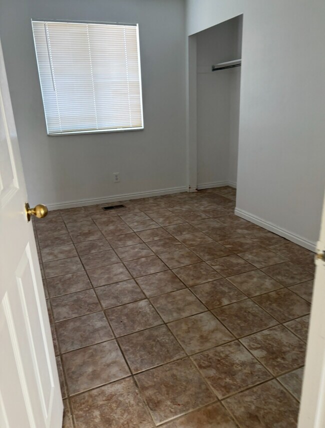 Building Photo - 6189 Dewdrops Dr