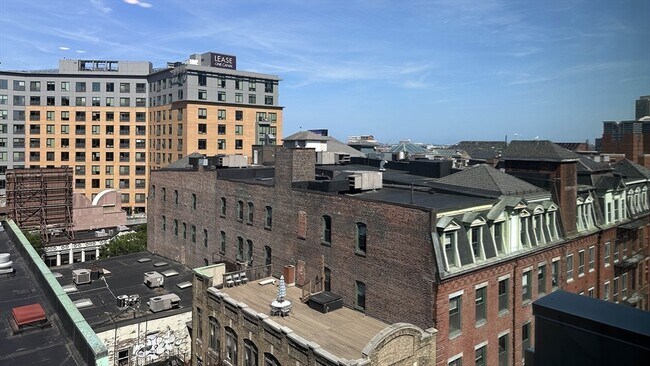 Building Photo - 121 Portland St