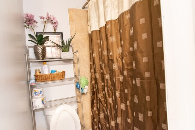 Building Photo - 5155 Picadilly Circus Ct