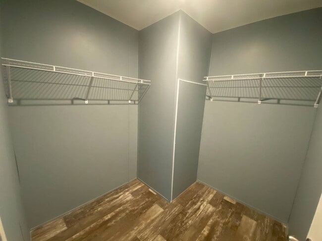 Building Photo - 3212 Plateau Dr