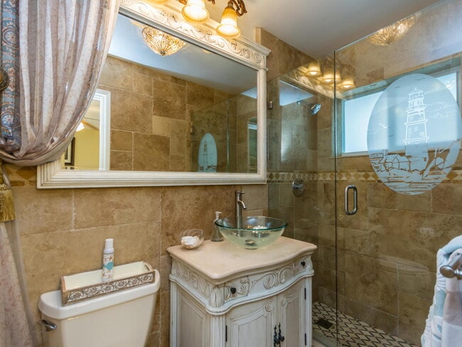 Building Photo - 4930 NE 27th Ave