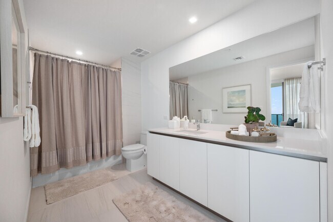 Building Photo - 900 N Ocean Blvd