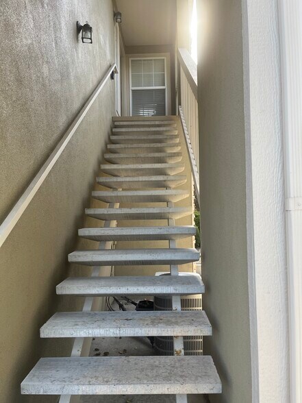 Building Photo - 10030 E Carolina Dr