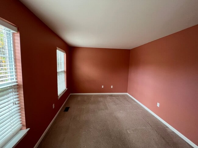 Building Photo - Available NOW 3BR HOME in Whitehall, PA!