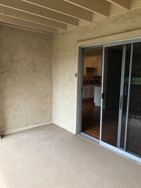 Building Photo - Prime Location in La Jolla!