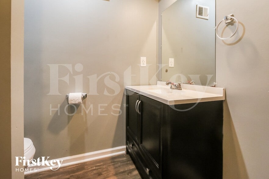 Building Photo - 146 NW 101 St