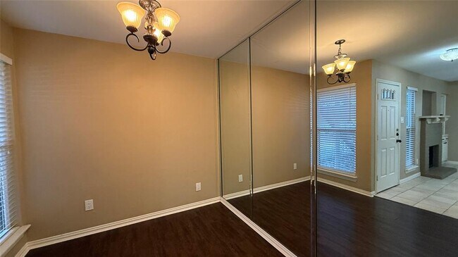 Building Photo - 3500 Tangle Brush Dr